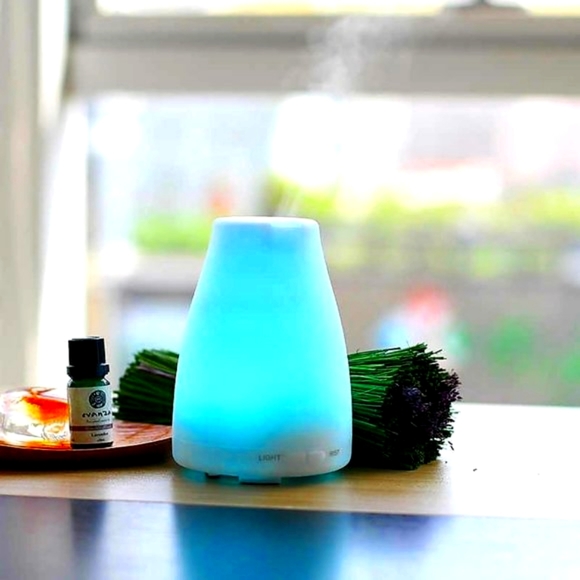 7 Color LED Changing Lights Essential Oil Diffuser - Picture 5 of 6